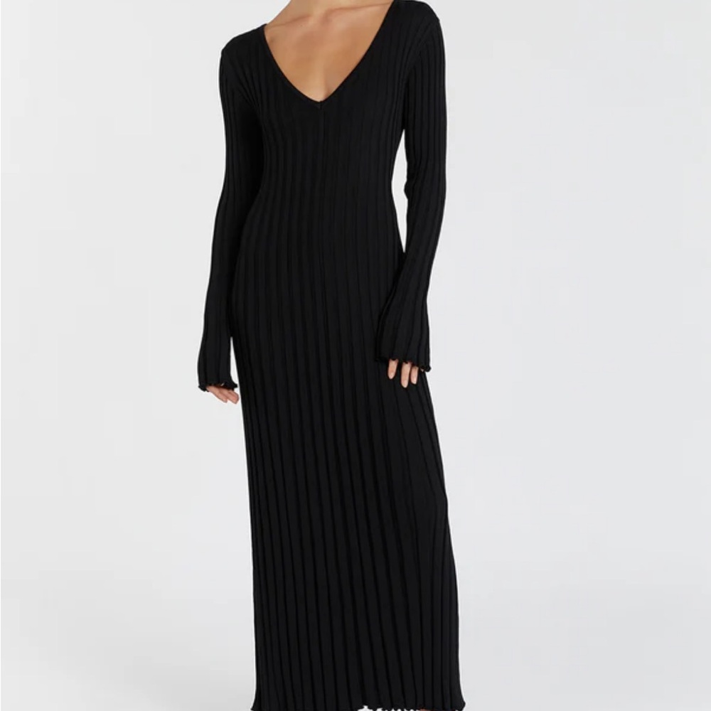 Elegant Black Ribbed Knit Dress